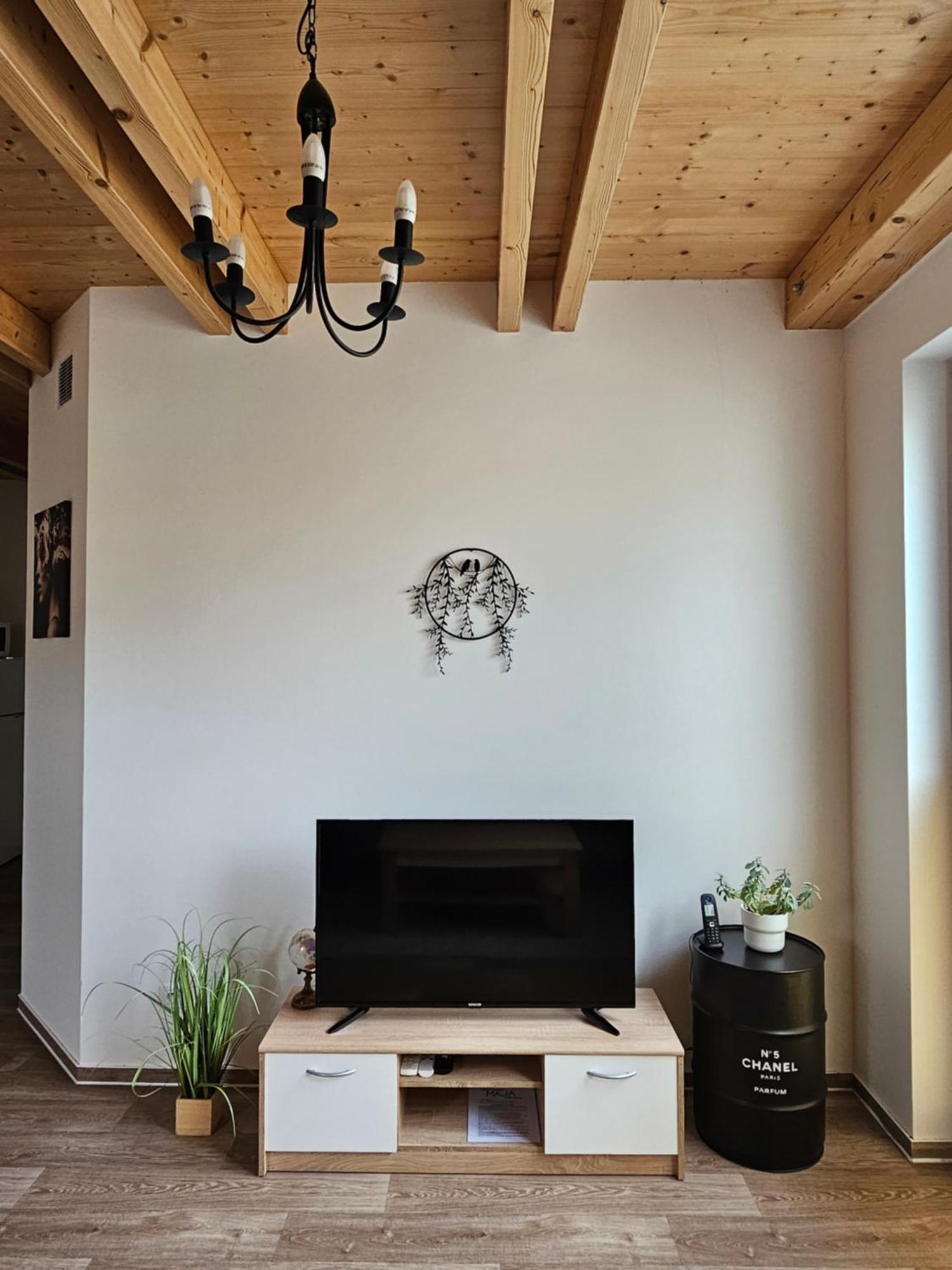 Apartman Maja Mikulov Zewnętrze zdjęcie